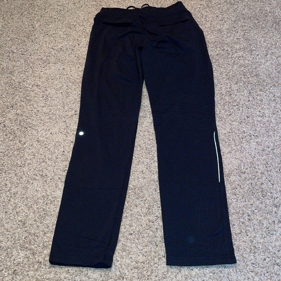 Lululemon men’s pants size large. - Picture 2 of 9